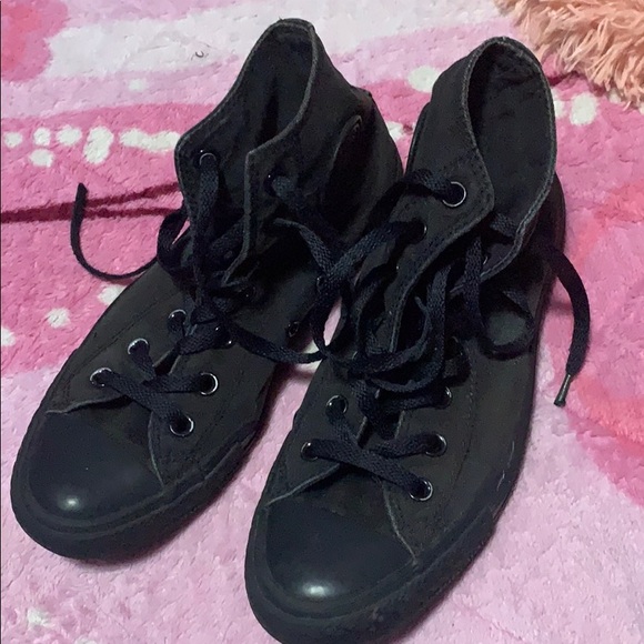 Converse Shoes - All black high top converse Converse Shoes - All black high top converse